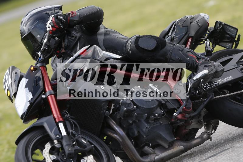 Archiv-2025/09 22.04.2025 Cornu Master School ADR/rot-rouge/99